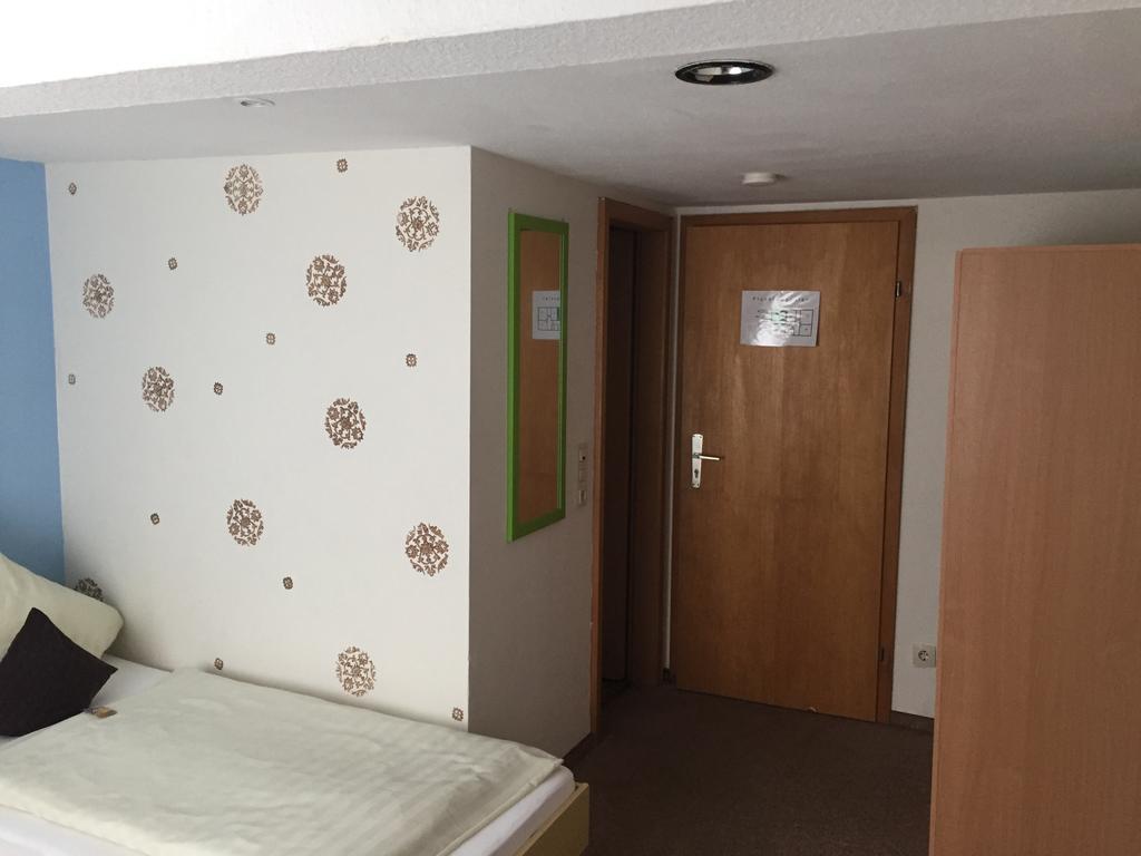 Hotel Hubertus بوبارد الغرفة الصورة